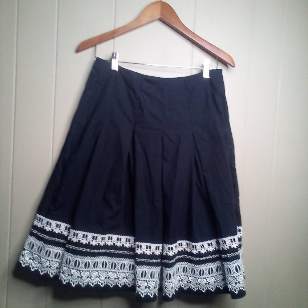 New York & Company Skirt 2 Black White Embroidery Cotton
